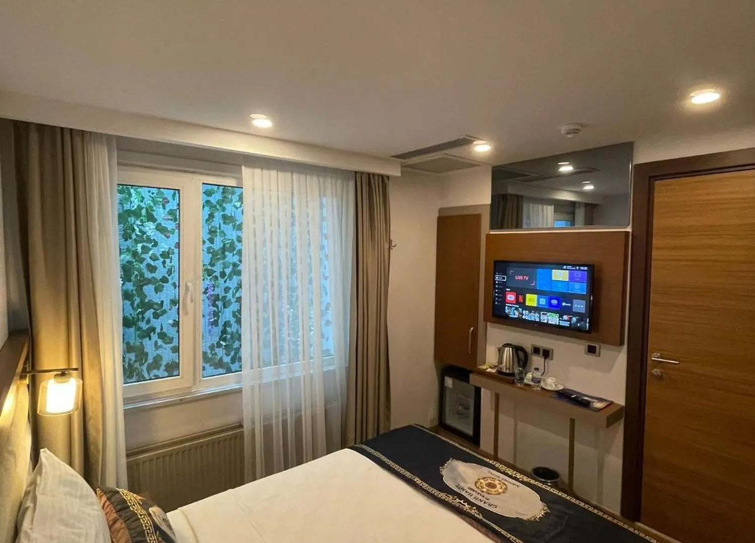 Grand Hamit By Karadayi Airport Hotel Arnavutkoy 4*,